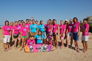 Kiteboarding girls in Gouna - Photo by Dave Cooper