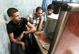 Iraqi bloggers and online journalists are under pressure from Iraq's clampdown on freedom of expression