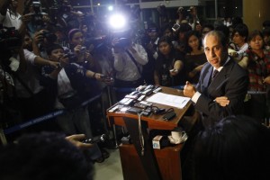 United Nations Human Rights envoy Tomas Ojea Quintana talks to journalists during a press conference at the Yangon international airport on 4 August AFP PHOTO / YE AUNG THU