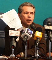 Tawfiq Okasha speaks to the media during a press conference. (Photo by Mohamed Omar)