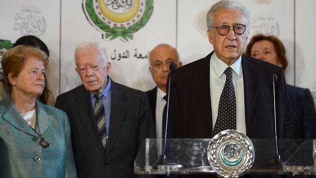 International peace envoy Lakhdar Brahimi in Cairo with (L-R) former prime minister of Norway Gro Harlem Brundtland, former US president Jimmy Carter, Arab League Secretary General Nabil al-Arabi and former president of Ireland Mary Robinson. Khaled Desouki / AFP