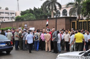 Military personnel protest for fair pensions and health insurance at the ministry of defence Hassan Ibrahim / DNE