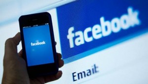 Internet and mobile networks in Syria have been shut down for the third consecutive day. (AFP PHOTO)