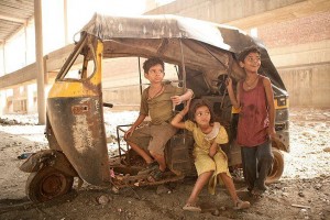 The foundation reaches out to children living in the streets and, if they are willing, tries to return the children to their homes (Photo\Courtesy of Facebook Fan Page)