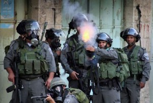 Three Palestinians were wounded by Israeli gunfire in Gaza, medical sources said, raising to six the number of Gazans injured in unrest on Friday near the enclave's borders. (AFP Photo)