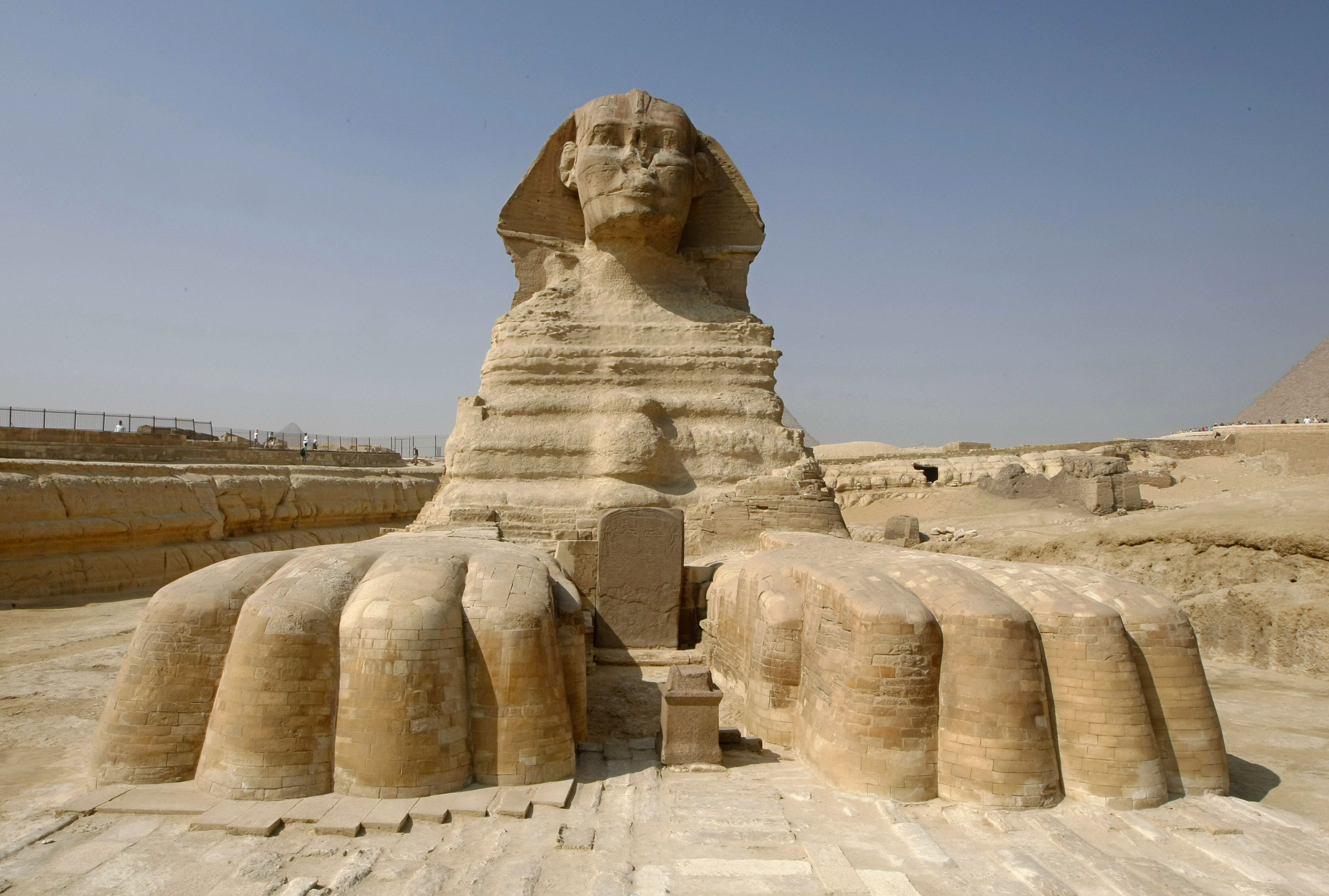 Tourists suffer problems that range from old and outdated amenities at famous historic sites to harassment by taxi drivers upon exiting airports (AFP File photo)