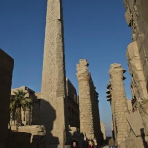Tourists visit the Temple of Karnak, in the southern Egyptian city of Luxor, on December 21, 2013 (AFP, Khaled Desouki)