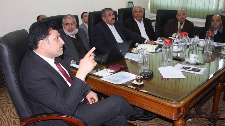 Minister of Water Resources and Irrigation Hossam El-Moghazy met with President Abdel Fattah Al-Sisi to discuss the ministry’s ongoing projects on Saturday, including the New Assiut Barrage project.