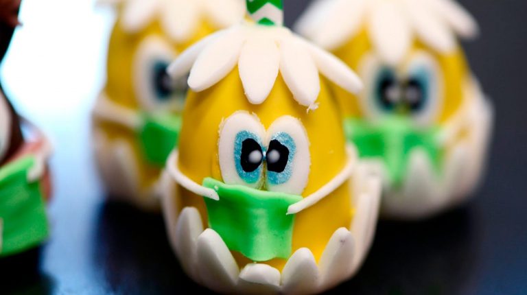 Chocolate makers in the US, England, and Switzerland made Easter chocolate rabbits wearing face masks, while in Scotland, bakeries made chocolate eggs wearing medical masks.