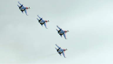 Russian fighter jets Su-27 of the Russian Knights aerobatic team perform during an air show in Kubinka, Russia, (Xinhua/Pavel Bednyakov)