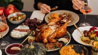 The average cost of this year's Thanksgiving feast for 10 remains affordable at 46.90 U.S. dollars, or less than 5 dollars per person, the survey showed. This is a 2.01-dollar decrease from last year's average.