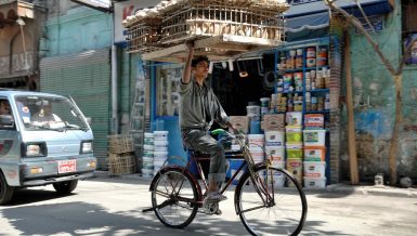 The Central Agency for Public Mobilization and Statistics (CAPMAS) has revealed that Egypt’s poverty rate has declined for the first time in two decades, since fiscal year (FY) 1999/2000. Daily News Egypt