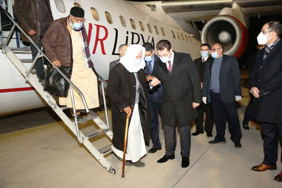 A 75-member delegation from southern Libya on Tuesday arrived in Cairo for three-day visit in which it will meet several Egyptian officials over the United Nations-led political talks.