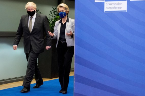 European Commission President Ursula von der Leyen (R) and British Prime Minister Boris Johnson arrive for their meeting to discuss Brexit trade deal in Brussels, Belgium, Dec. 9, 2020. (European Union-Handout via Xinhua)