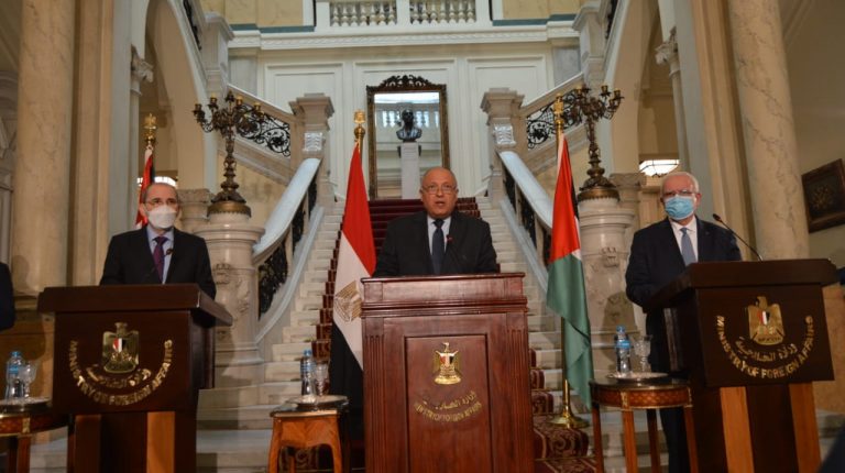 Egypt has called for holding an international conference with Germany, France, and Jordan, in the so-called “Munich format” to stimulate the Palestinian-Israeli peace process. It came during a Saturday joint press conference by Foreign Ministers of Egypt, Jordan, and Palestine in Cairo.