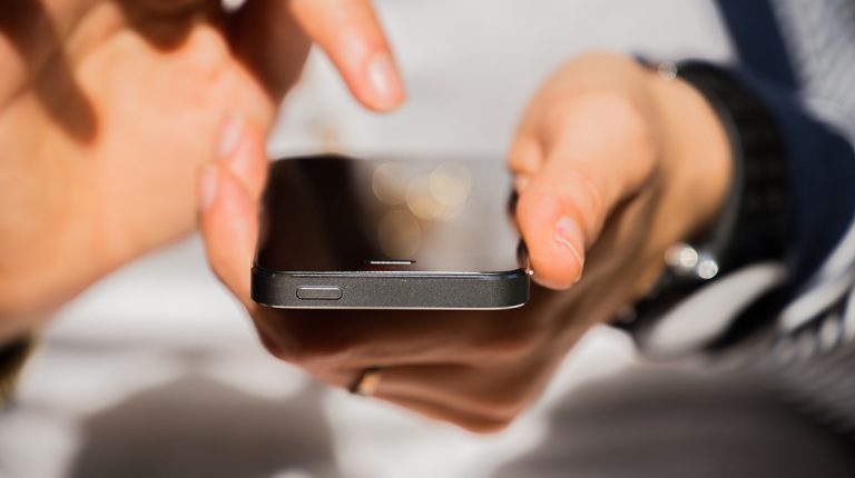 5 tips for safe online messaging