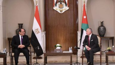Egypt’s President Abdel Fattah Al-Sisi arrived in Amman, on Monday, upon the invitation of Jordan King Abdullah II, according to a statement released by the Egyptian presidency.