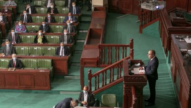 Tunisia approves cabinet reshuffle following protests