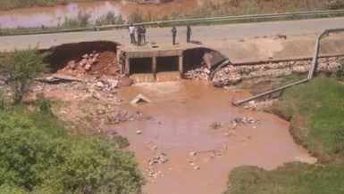 Hundreds of people have been displaced in central Zambia's Mumbwa district following the collapsing of Kandesha dam due to heavy rains experienced in recent days,