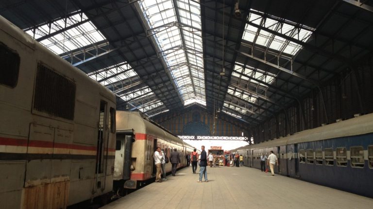 Government to criminalise street vendors work at railway stations