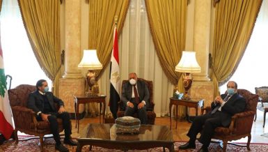 Egypt’s Minister of Foreign Affairs Sameh Shoukry and Head of the General Intelligence Service (GIS) General Abbas Kamel met with Lebanon’s Prime Minister-designate Saad Al-Hariri, on Wednesday.