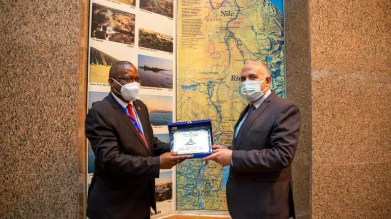 Egypt, Burundi discuss cooperation in developing water resources