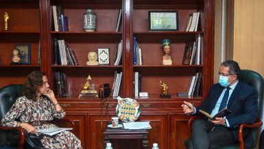 Egypt, Colombia discuss strengthening tourism, archaeological cooperation