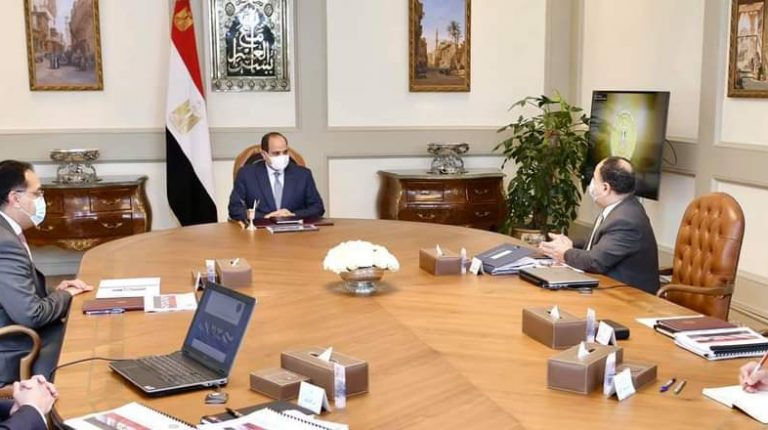 Egypt’s Al-Sisi increases minimum wage to EGP 2,400 in FY 2021/22