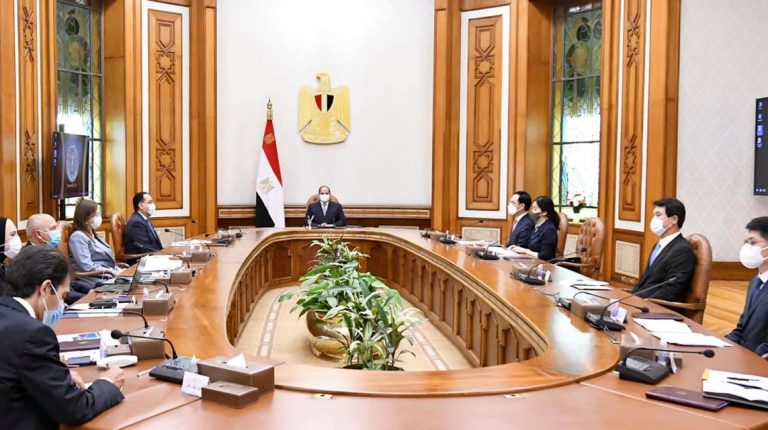 Egypt’s Al-Sisi, Hyundai Rotem CEO discuss localising train industry