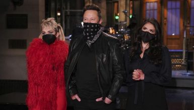 Billionaire Elon Musk makes surprise Saturday Night Live announcement