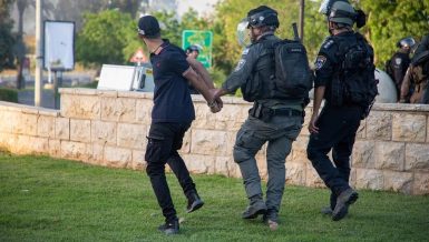 Israel launch large-scale arrests targeting Palestinians