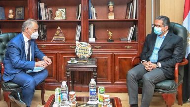 Egypt, Greece discuss ways to enhance tourism, archaeological cooperation