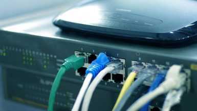 Egypt ranks 94th globally in fixed broadband internet speeds during May