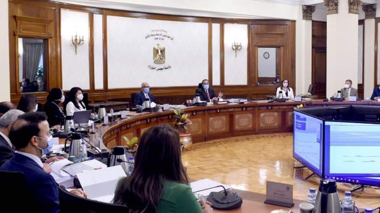 Egypt’s Economic Ministerial Committee discusses measures to advance industry