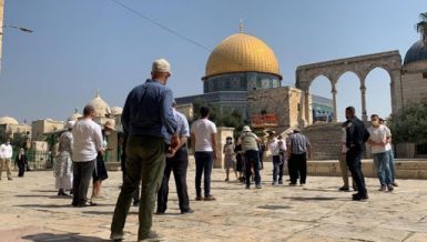 Dozens of Israeli settlers storm Al-Aqsa Mosque as clashes continue in Jerusalem